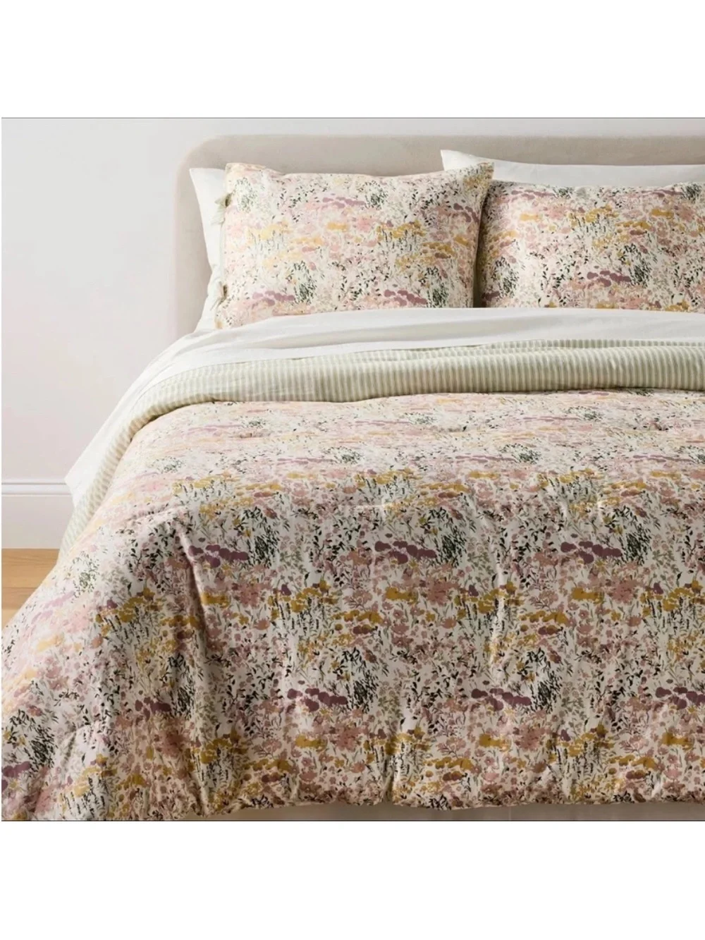NWT 3pc Full/Queen Reversible Floral and Stripe Comforter Set Pink/Green